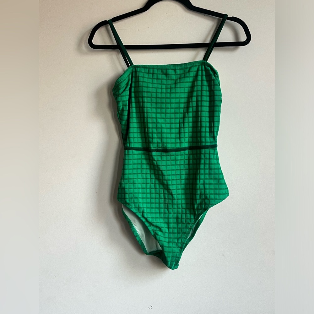 Bathing suit